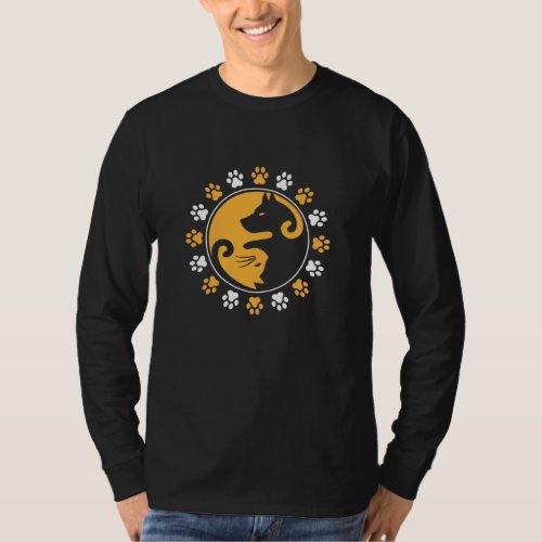 Dog Cat Lover Yin Yang Pet Kitten Puppy Paw Gift T-Shirt
