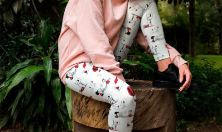 PEANUTS | Red & Black Pattern Leggings