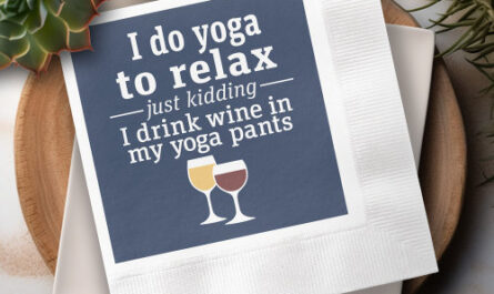 Funny Wine Quote – I drink wine in yoga pants Paper Napkins