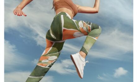 Tropical Orange & Flowers Watercolor Pattern Leggings