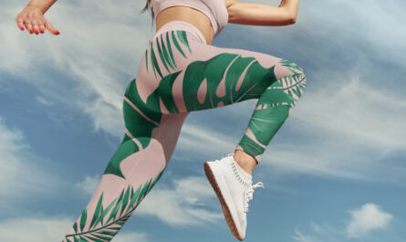 Tropical Pink & Green Palm Leaves Seamless Pattern Leggings